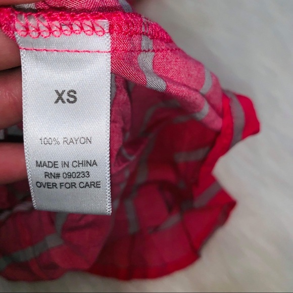 Sale 5 For $25 Roxy Top - Picture 5 of 6